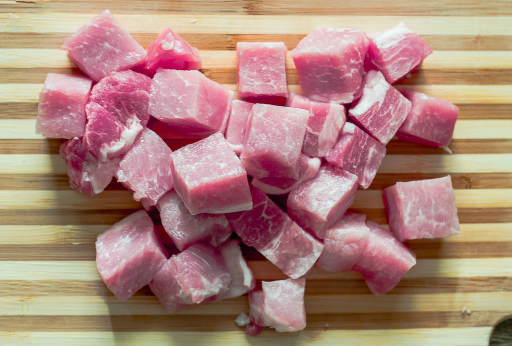 boneless pork loin cut into the bite-size cubes