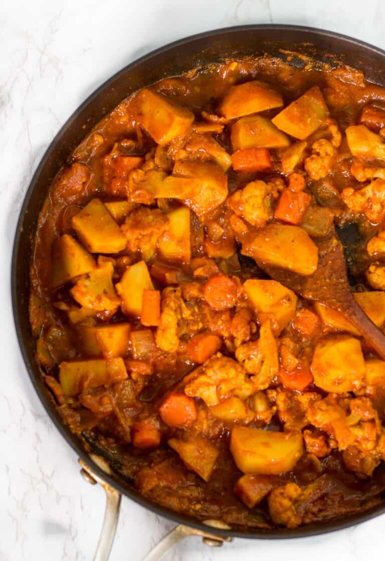 Indian Style Vegan Curry (no coconut milk) - My Eclectic Bites