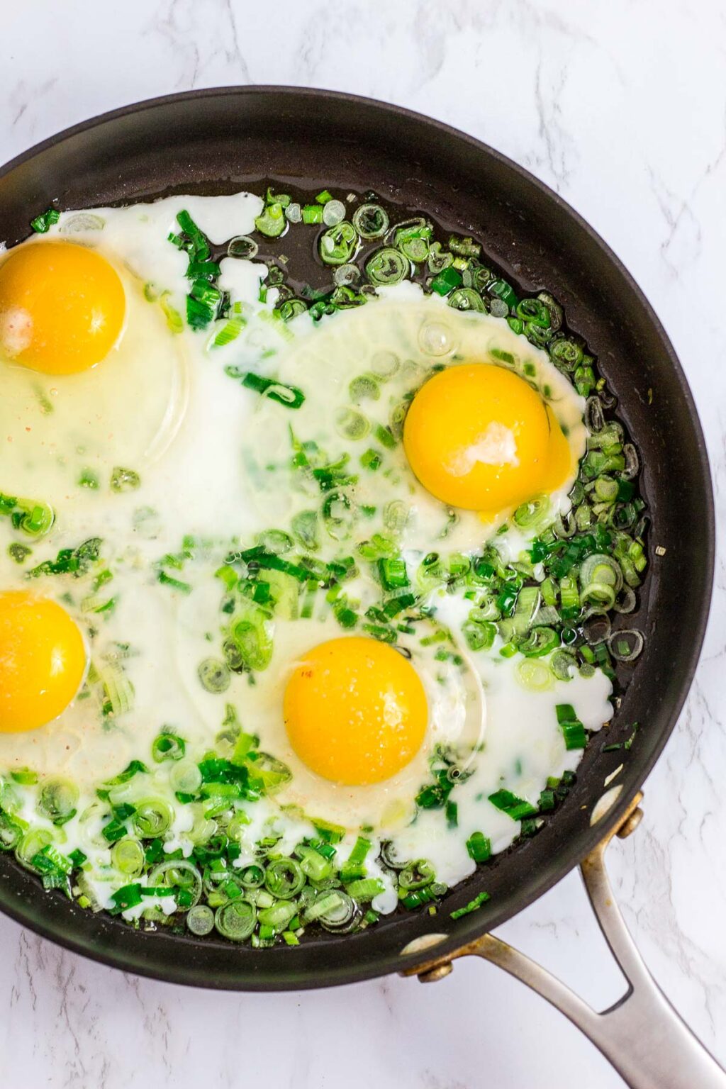 5 Ingredients Easy Egg Fried Rice (Vegetarian) - My Eclectic Bites