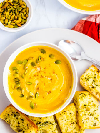 creamy butternut squash soup that's vegan