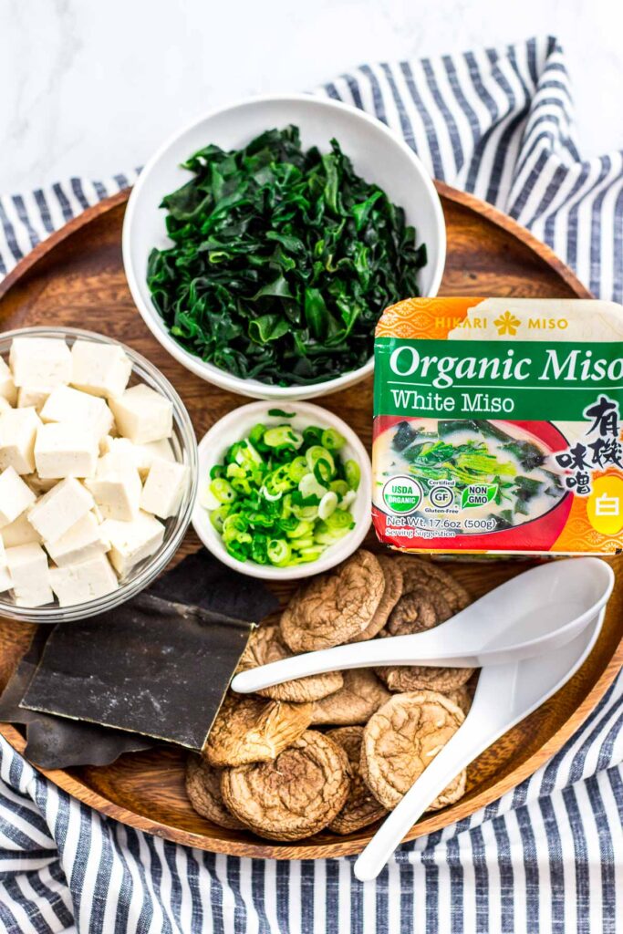 Ingredients to make vegan miso soup