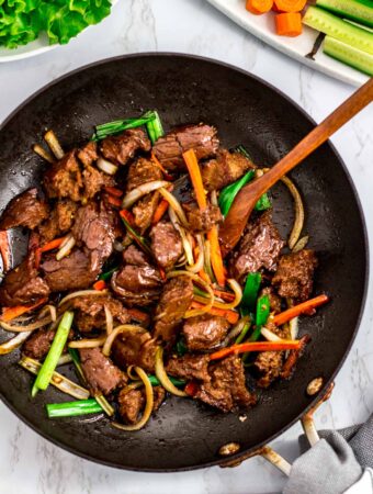 seitan bulgogi with vegetables in the pan