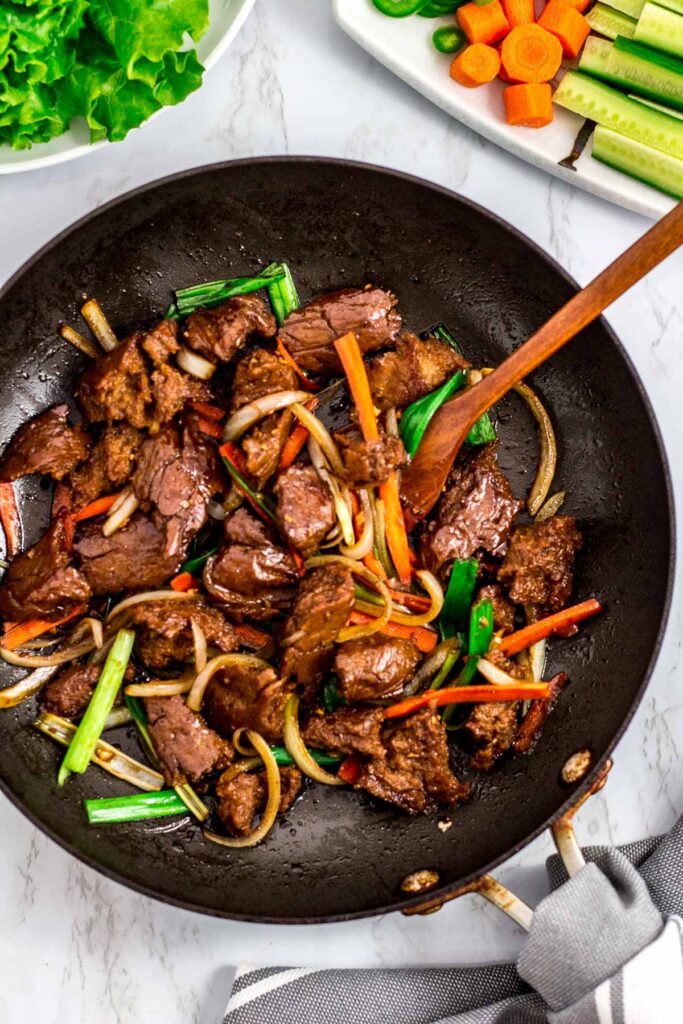 seitan bulgogi with vegetables in the pan