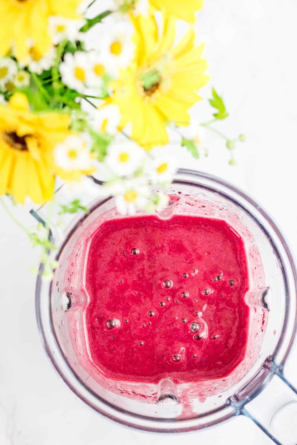 Easy Beetroot Smoothie (with Strawberry, Cherry & Banana)- My Eclectic ...