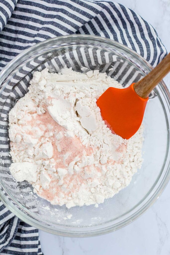 mixture of flour and salt in a clear bowl