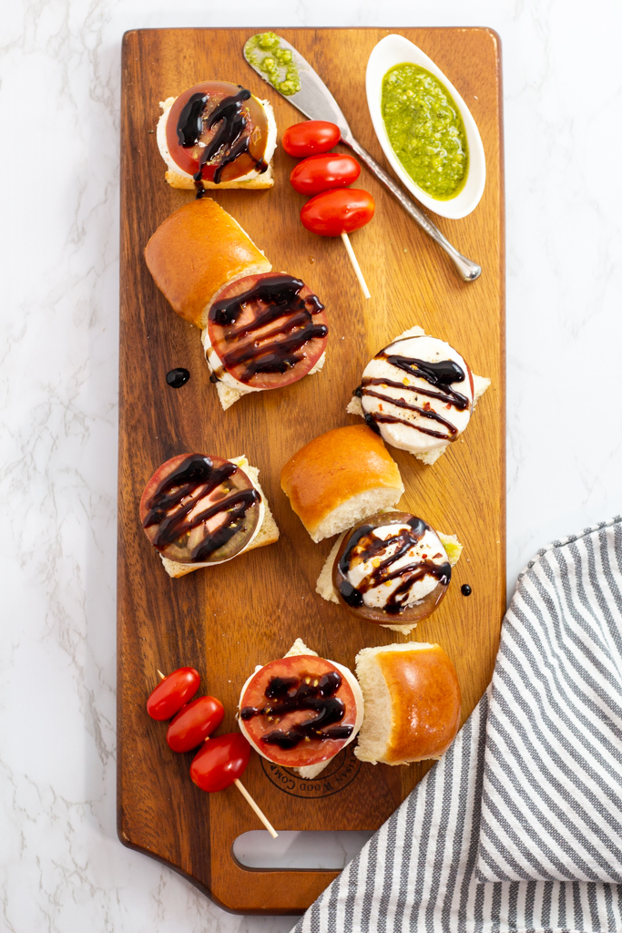 caprese sliders with balsamic glaze drizzled on top