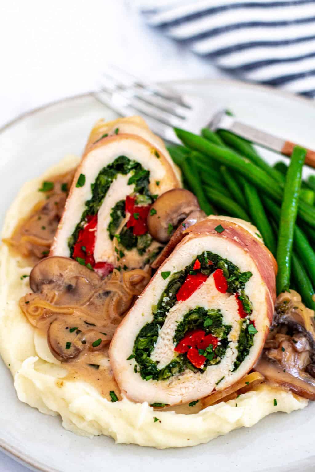 Elegant Chicken Roulade (Oven-Baked, Ready in 45 Minutes) - My Eclectic ...